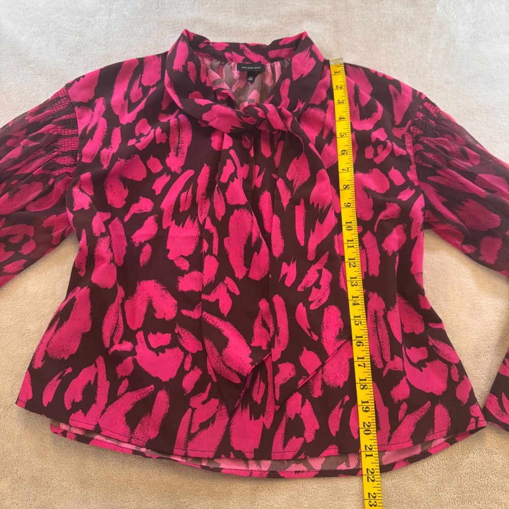 Chic Floral Glam Bow Blouse Sheer Sleeve Abstract Animal Blouse Mob Wife Sz M - Picture 7 of 11